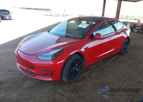 2022 Tesla Model 3 Long Range Dual Motor All-Wheel Drive z USA, uszkodzony, nr VIN 5YJ3E1EB2NF191671